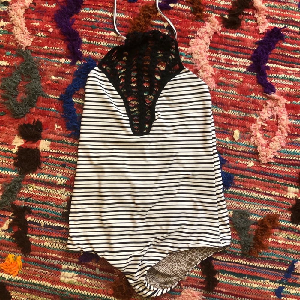 Acacia teahupoo size M